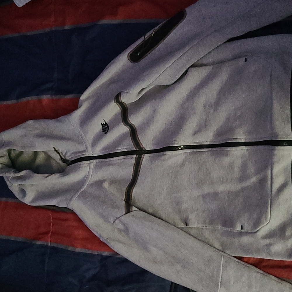COPY - COPY - Grey Nike Tech